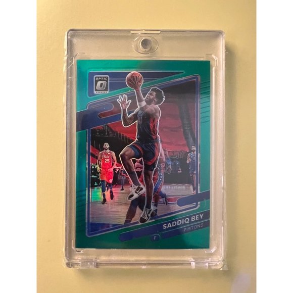 2021-22 Panini Optic Saddiq Bey Green Holo SSP 4/5 Detroit Pistons